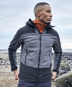 CEL005 Expert Active Hooded Softshell